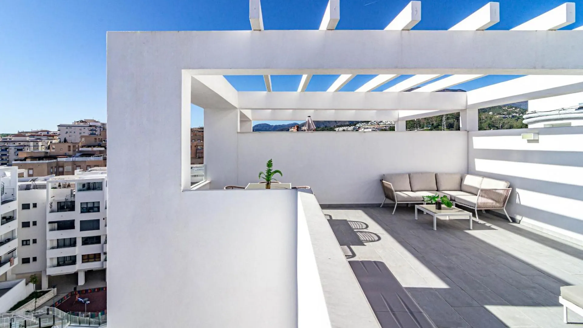 埃斯特波纳Eg54A - Luxury Penthouse With Private Sun Terrace公寓 0*, 埃斯特波纳