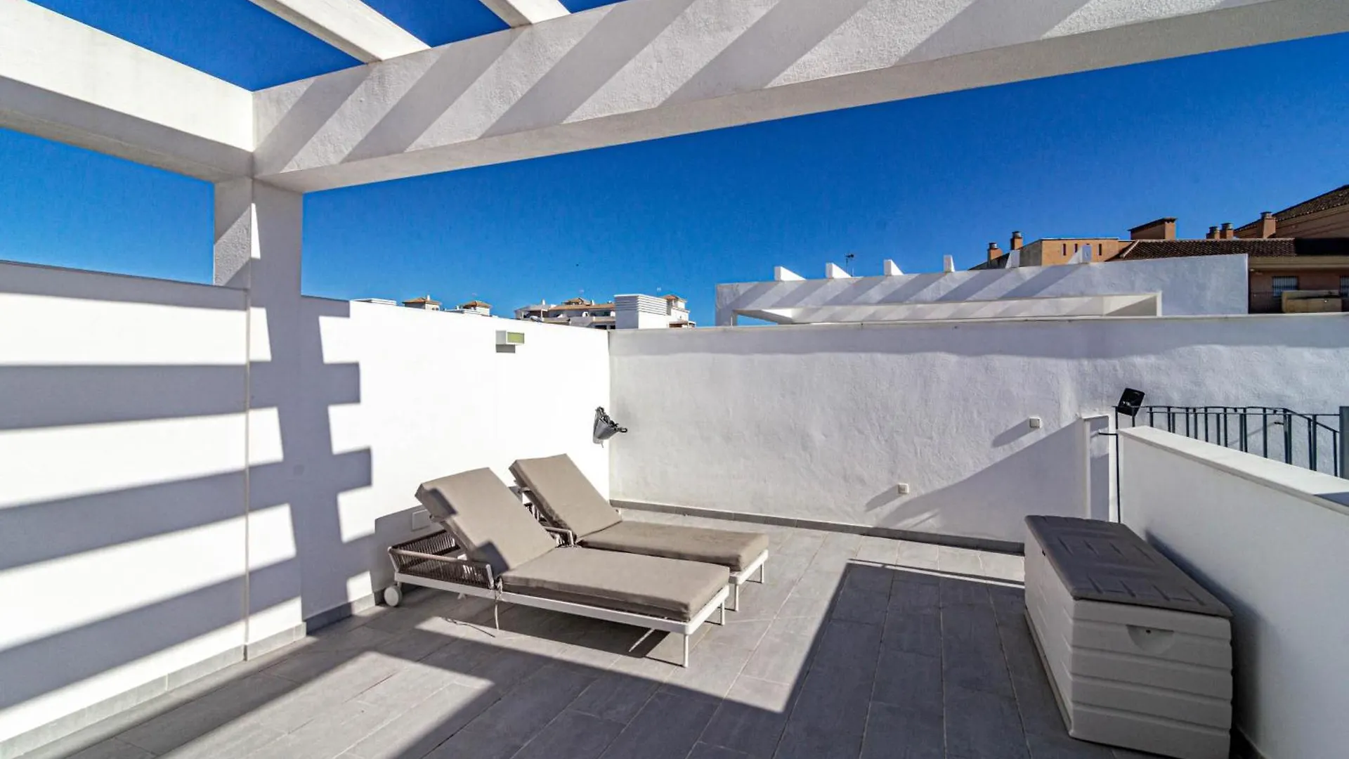 埃斯特波纳Eg54A - Luxury Penthouse With Private Sun Terrace公寓 0*, 埃斯特波纳