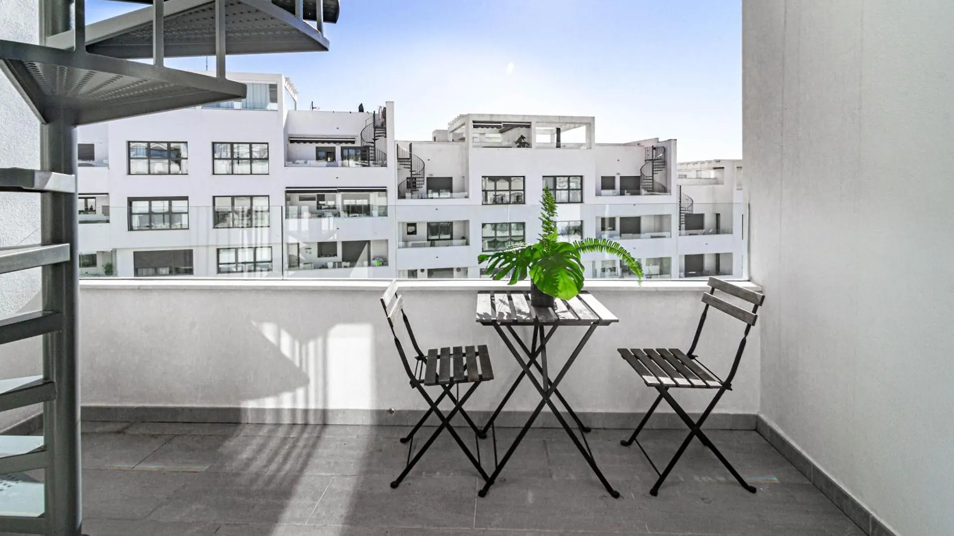 埃斯特波纳Eg54A - Luxury Penthouse With Private Sun Terrace公寓 公寓