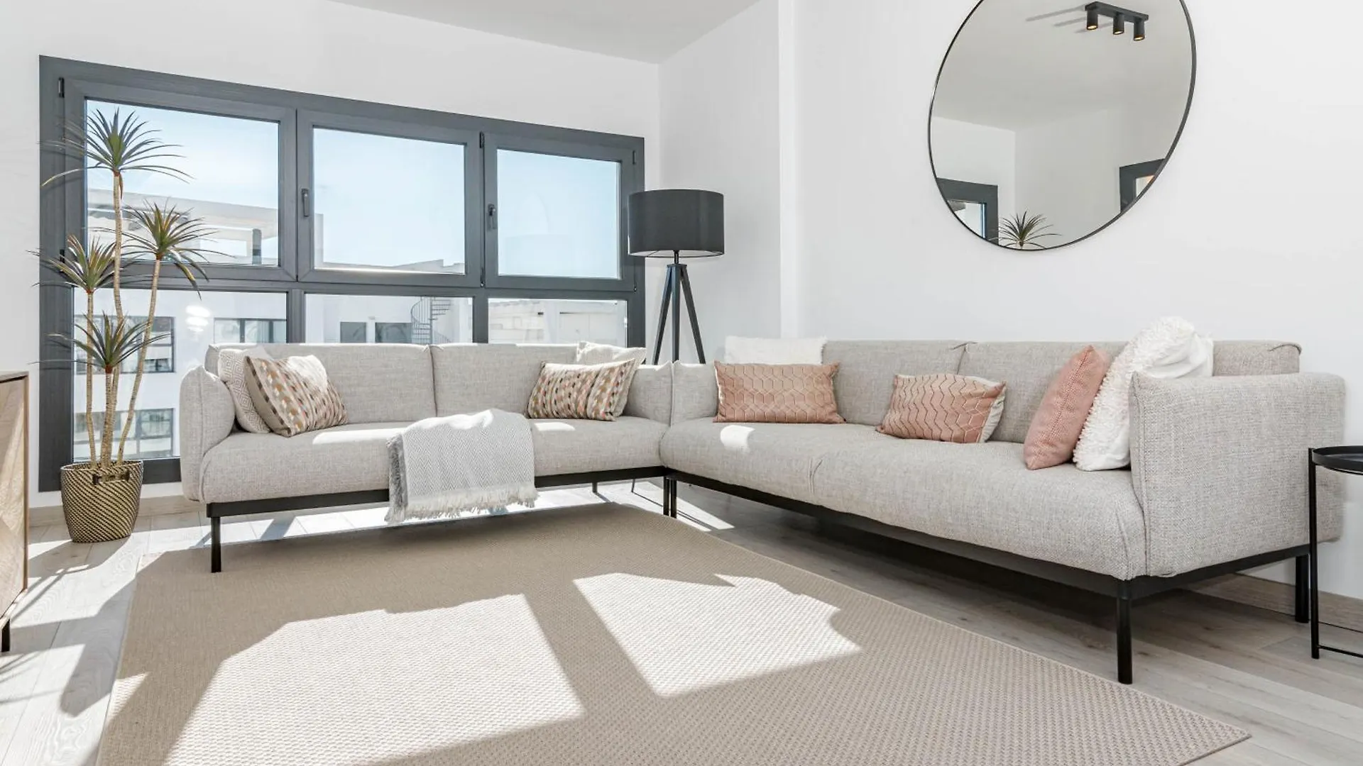 埃斯特波纳Eg54A - Luxury Penthouse With Private Sun Terrace公寓
